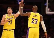 今年会app下载-东契奇和特雷杨