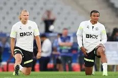 今年会app下载-关于比赛中球队打出金左脚表现获得胜利的信息