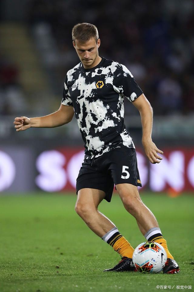 包含罗马客场力克都灵，取得关键三分的词条