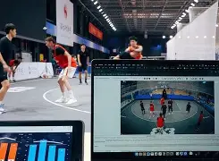 某球员在亚冠赛事中表现出色，成为焦点人物(某球员在亚冠赛事中表现出色,成为焦点人物的是谁)